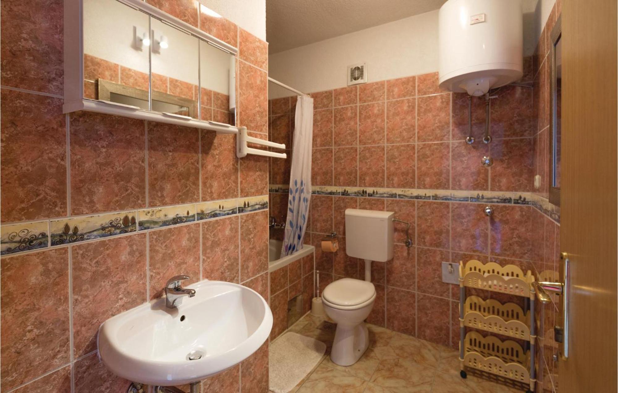 Nice Apartment In Makarska With House Sea View Luaran gambar